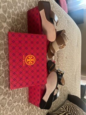 Tory Burch Royal Tan Rolled Brass Everly 65mm Wedge Sandal